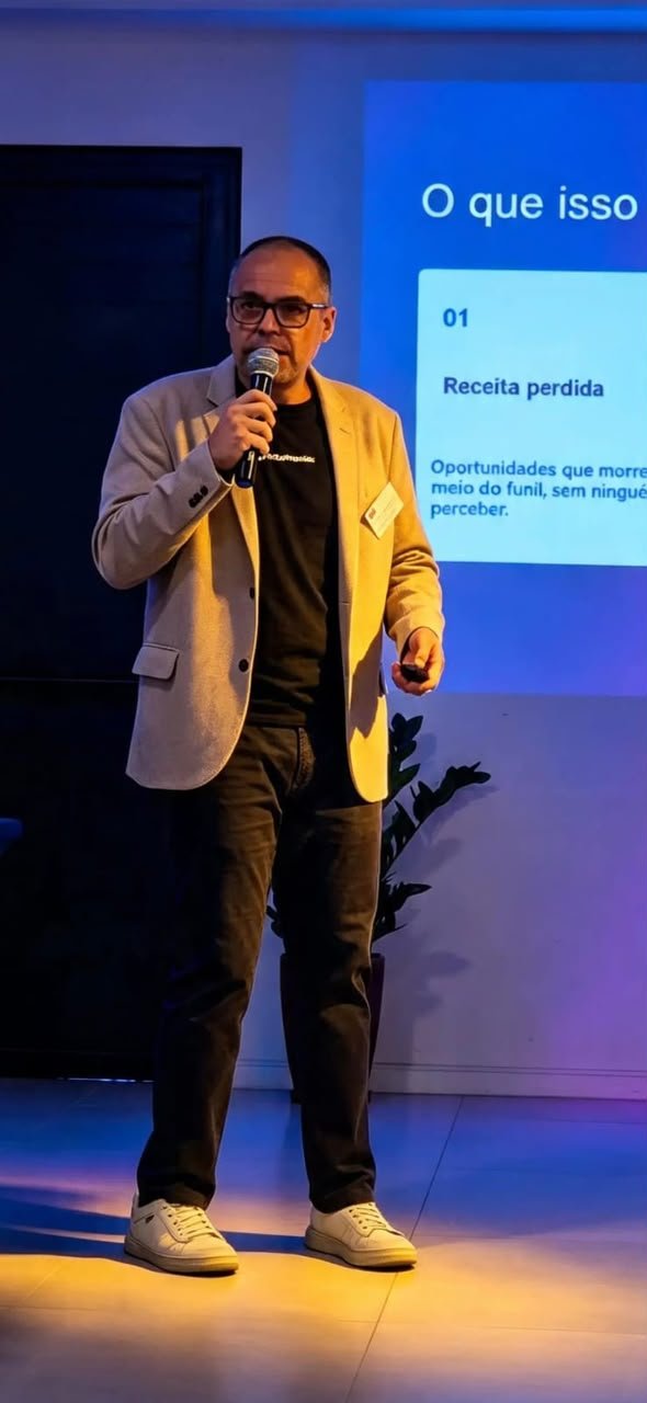Especialista conduzindo mentoria de vendas para empresas